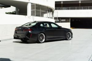 BMW M5 Thumbnail