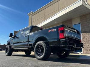 Ford F-250 Super Duty with Fuel 1-Piece Wheels Blitz - D673