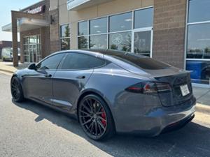 Tesla S with Vossen Hybrid Forged HF-4T