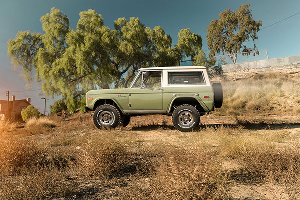 Ford Bronco | US Mags