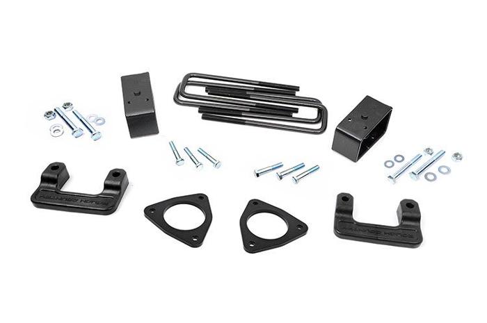 2.5IN GM LEVELING LIFT KIT (07-18 1500 PU)