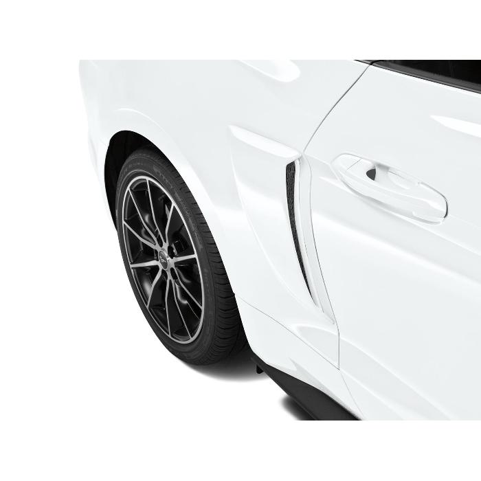 Scoops - Side Quarter, Oxford White 2015 - 2018	Ford	Mustang VHR3Z-63279D36-AH