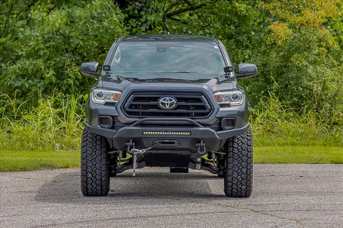 Front Bumper High Clearance 9500-Lb Pro Series Winch Synthetic Rope Toyota Tacoma 4WD (16-23) Rough Country