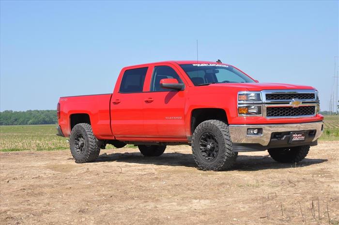 2.5 Inch Lift Kit Alu/Cast Steel N3 Strut Silverado/Sierra 1500 (07-18) Rough Country