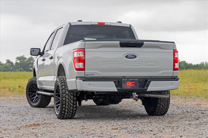 OV2 Running Boards Side Step Bars Crew Cab Ford F-150/Lightning/F-250/F-350 (15-26) Rough Country