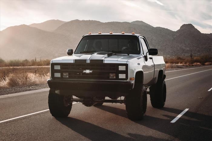 6 Inch Lift Kit 56 Inch Rear Springs Chevy/GMC C10/K10 Truck & SUV/K5 Blazer (77-87) Rough Country