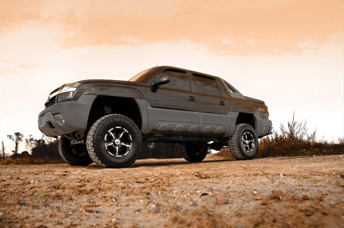 6 Inch Lift Kit NTD V2 02-06 Chevy Avalanche 1500/00-06 Suburban 1500 Rough Country