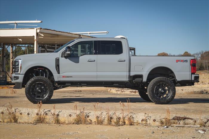 6 Inch Lift R/A C/O V2 Ford F-250/F-350 Super Duty 4WD (2023-2026) Rough Country