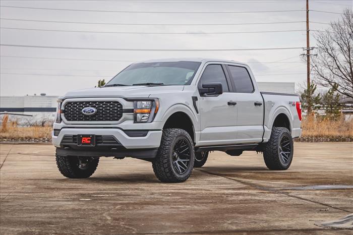 4 inch Lift Kit Forged UCA M1/M1 No Cut Ford F-150 4WD (2021-2026) Rough Country