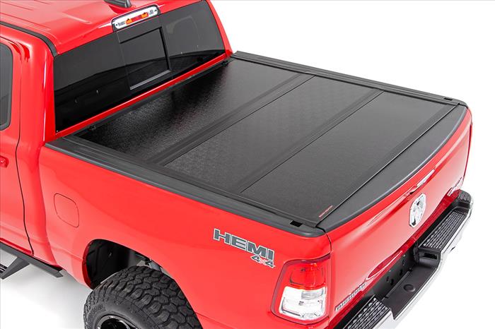 Dodge Low Profile Hard Tri-Fold Tonneau Cover 19-20 RAM 1500 Quad/Mega Cab 5.5ft; Bed W/O RAMbox Rough Country