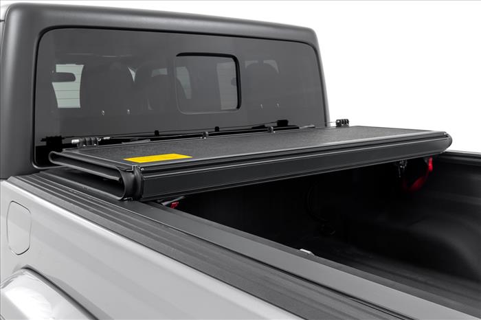 Hard Low Profile Bed Cover 5 Foot Bed Jeep Gladiator JT 4WD (2020-2025) Rough Country