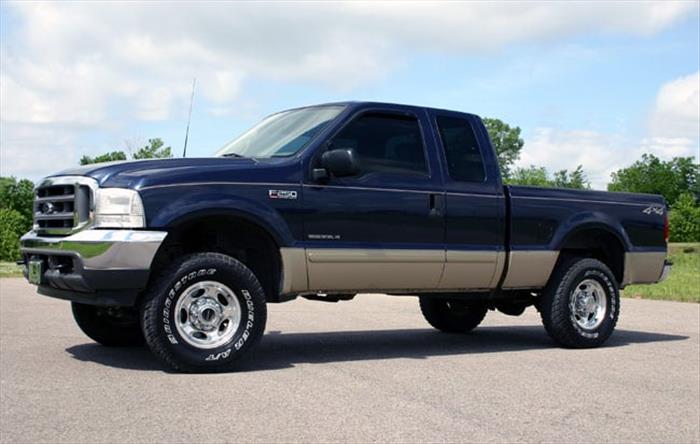 2.5 Inch Leveling Kit Leaf Spring M1 Ford F-250/F-350 Super Duty (99-04) Rough Country