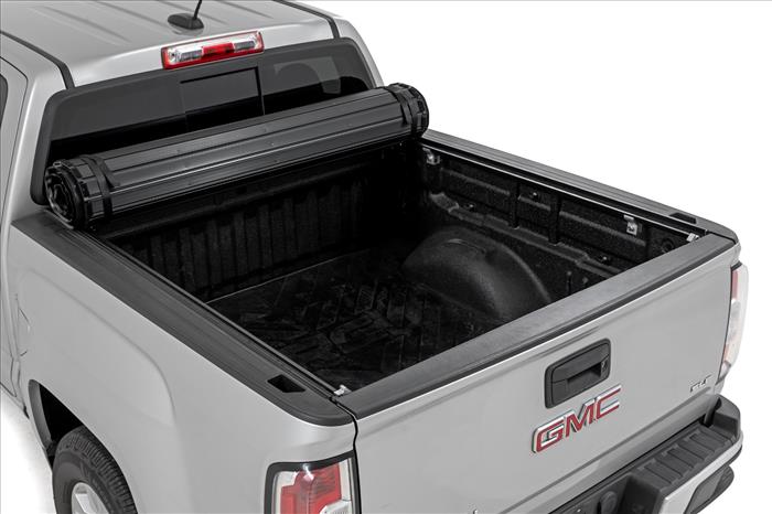 Hard Roll Up Bed Cover 5 Foot Bed Chevy/GMC Canyon/Colorado 2WD/4WD (15-22) Rough Country