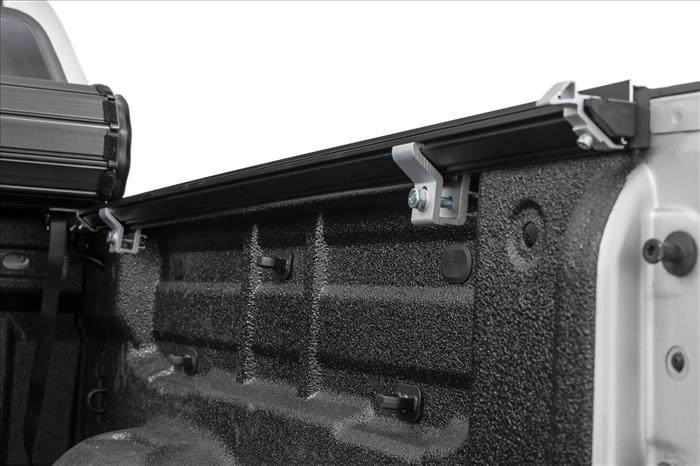 Hard Roll Up Bed Cover 5 Foot Bed Chevy/GMC Canyon/Colorado 2WD/4WD (15-22) Rough Country