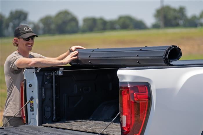 Hard Roll Up Bed Cover 6 Foot 9 Inch Bed Chevy/GMC Silverado/Sierra 2500HD/3500HD (20-26) Rough Country