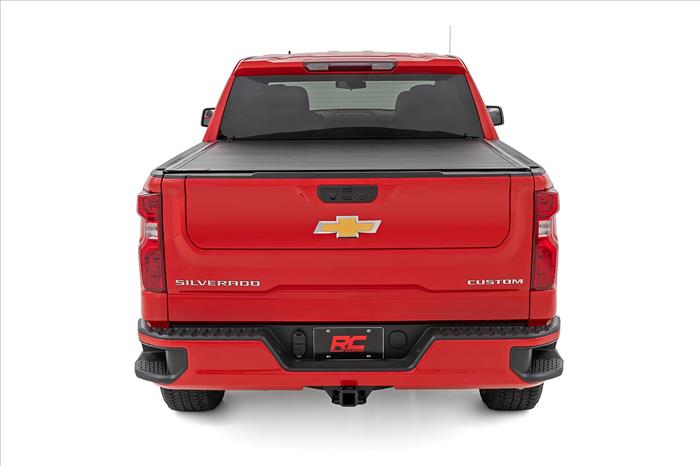 Hard Roll Up Bed Cover 6 Foot 7 Inch Bed Chevy/GMC Sierra 1500 (19-26)/Silverado 1500 (19-26) Rough Country