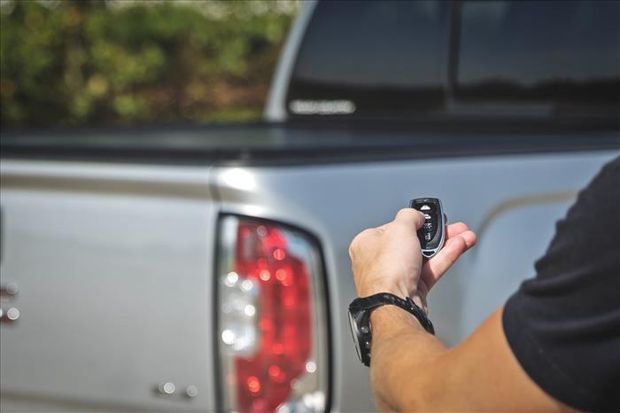 Powered Retractable Bed Cover 5 Foot Bed Chevy/GMC Canyon/Colorado (15-26) Rough Country