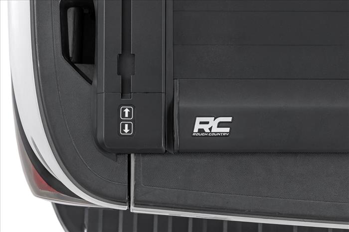 Powered Retractable Bed Cover 5 Foot 9 Inch Bed Silverado/Sierra 1500 (14-18 & Classic) Rough Country