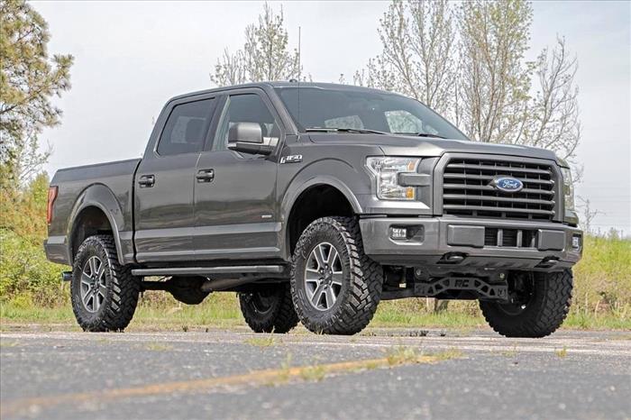 4 Inch Lift Kit N3 Struts Ford F-150 4WD (2015-2020) Rough Country
