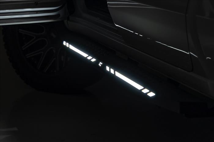 AC2 Running Boards Amber/White Crew Cab Silverado/Sierra 1500/2500HD/3500HD (19-26) Rough Country