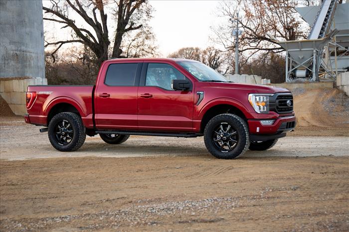 2.0 Inch Ford Leveling Kit w/N3 Shocks For 2021 F-150 Rough Country