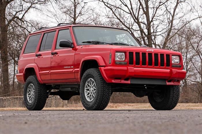 3 Inch Lift Kit Series II RR Springs M1 Jeep Cherokee XJ (84-01) Rough Country