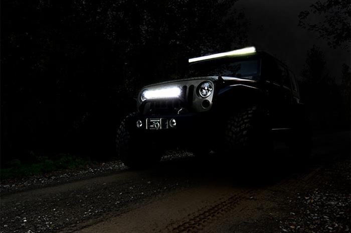 20-Inch Cree LED Light Bar - Dual Row Chrome Series w/ Cool White DRL Rough Country