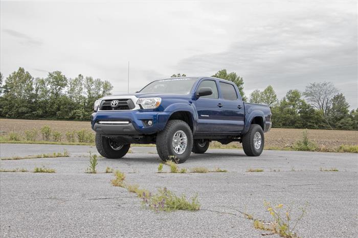 3 Inch Lift Kit RR V2 05-22 Toyota Tacoma 2WD/4WD Rough Country