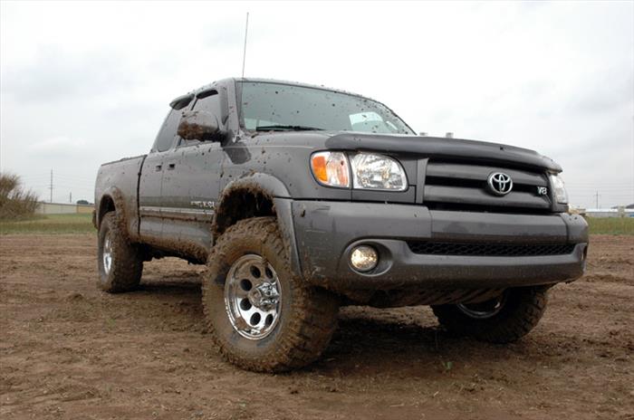 2.5 Inch Toyota Suspension Lift Kit w/N3 Struts and V2 Shocks Rough Country
