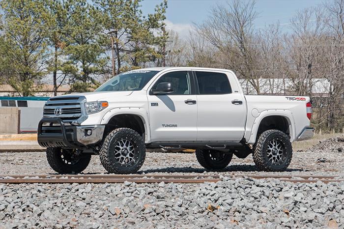 6 Inch Lift Kit Toyota Tundra 2WD/4WD (2016-2021) Rough Country