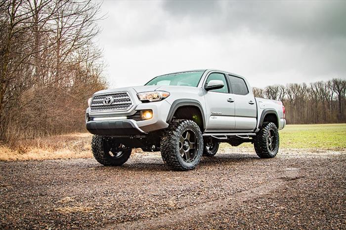 4 Inch Lift Kit N3 Struts Toyota Tacoma 2WD/4WD (2016-2023) Rough Country
