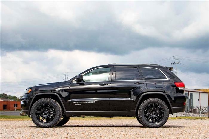 2.5 Inch Lift Kit N3 Struts 16-20 Jeep Grand Cherokee 4WD Rough Country