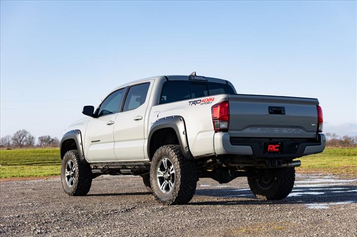 Pocket Fender Flares 040 Super White Toyota Tacoma 2WD/4WD (2016-2023) Rough Country