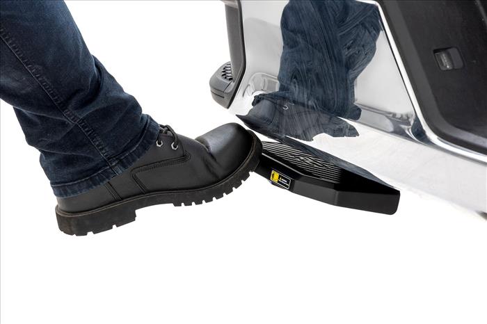 Retractable Bed Step Manual Pull Silverado/Sierra 2500HD/3500HD (20-26) Rough Country