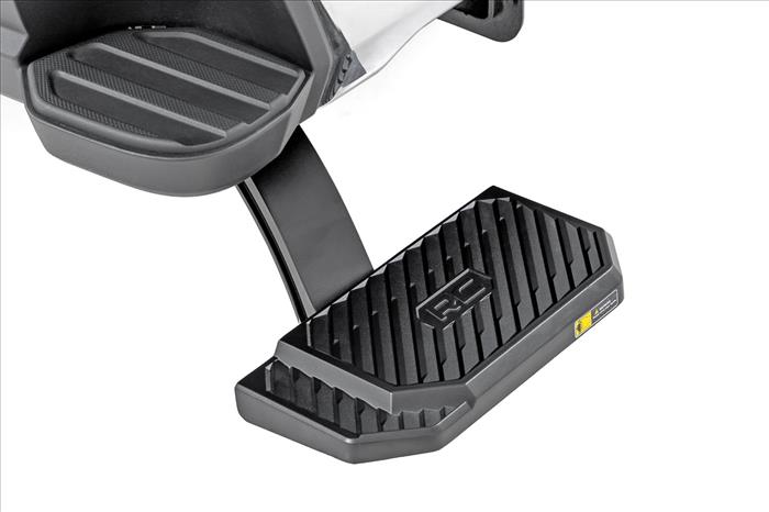 Retractable Bed Step Manual Pull Ford F-250/F-350 Super Duty (23-26) Rough Country