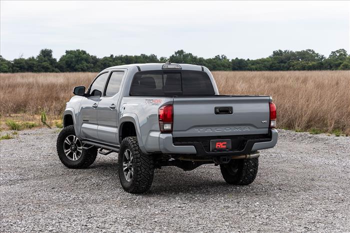Nerf Steps Cab Length Crew Cab 5 Foot Bed Toyota Tacoma 2WD/4WD (05-23) Rough Country