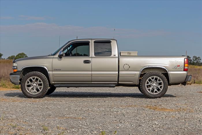 HD2 Aluminum Running Boards Ext Cab Silverado/Sierra 1500/2500HD (99-06 & Classic) Rough Country