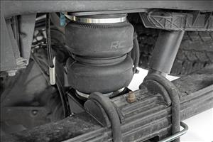 Air Spring Kit w/ compressor Ford F-250/F-350 Super Duty 4WD (2017-2026) Rough Country
