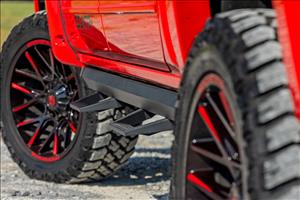 SRL2 Adj Aluminum Step Crew Cab Silverado/Sierra 1500/2500HD/3500HD (07-18 & Classic) Rough Country