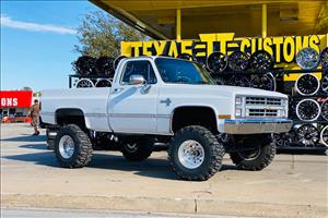 6 Inch Lift Kit Chevy/GMC C10/K10 Truck & SUV/K5 Blazer 4WD (1977-1991) Rough Country
