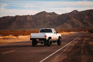 6 Inch Lift Kit 52 Inch RR Springs Chevy/GMC C10/K10 Truck & SUV/K5 Blazer (77-91) Rough Country