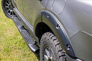 Oval Nerf Step 4.5 Inch Crew Cab Black 21-22 Ford Bronco Sport 4WD Rough Country