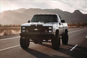 6 Inch Lift Kit 56 Inch Rear Springs Chevy/GMC C10/K10 Truck & SUV/K5 Blazer (77-87) Rough Country