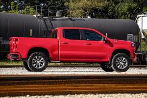 3.5 Inch Lift Kit M1 Struts/M1 Chevy Silverado 1500 2WD/4WD (2019-2024) Rough Country