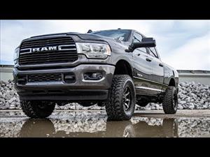 2.5 Inch Dodge Leveling Kit (14-20 Ram 2500 13-20 Ram 3500 4WD) Rough Country