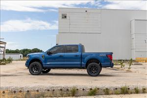 3 Inch Lift Kit Forged UCA N3 Struts Ford F-150 4WD (2021-2026) Rough Country