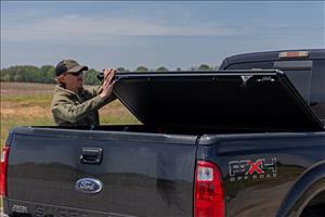 Hard Low Profile Bed Cover 6 Foot 10 Inch Bed Ford F-250/F-350 Super Duty (99-16) Rough Country