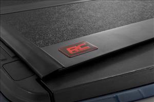 Hard Low Profile Bed Cover 6 Foot 7 Inch Bed Ford F-150 2WD/4WD (2015-2020) Rough Country