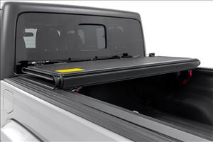 Hard Low Profile Bed Cover 5 Foot Bed Jeep Gladiator JT 4WD (2020-2025) Rough Country
