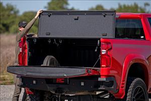 Hard Tri-Fold Flip Up Bed Cover 6 Foot 7 Inch Bed Chevy/GMC Sierra 1500 (19-26)/Silverado 1500 (19-26) Rough Country